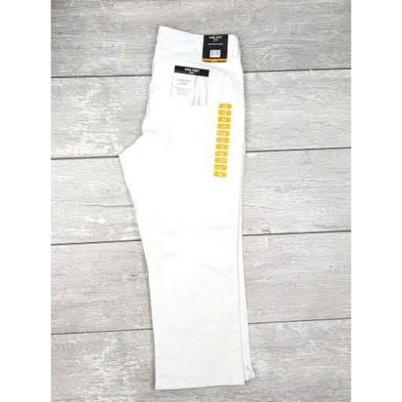 NWT-Nine West White Crystal Stretch Capri Jeans - Picture 3 of 9